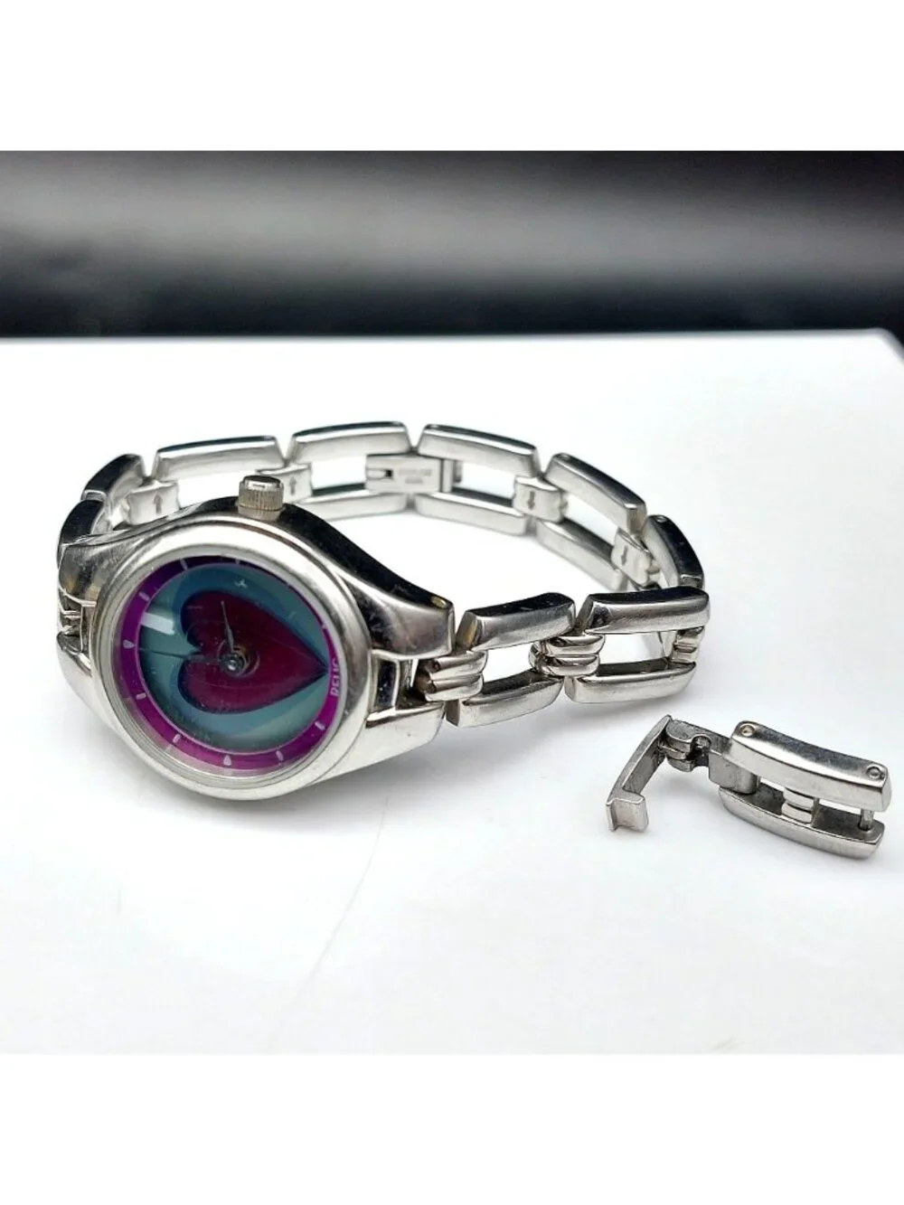 Relic Heart Watch ZR55109 Animated Y2K Stainless Steel Pink Womens New Battery